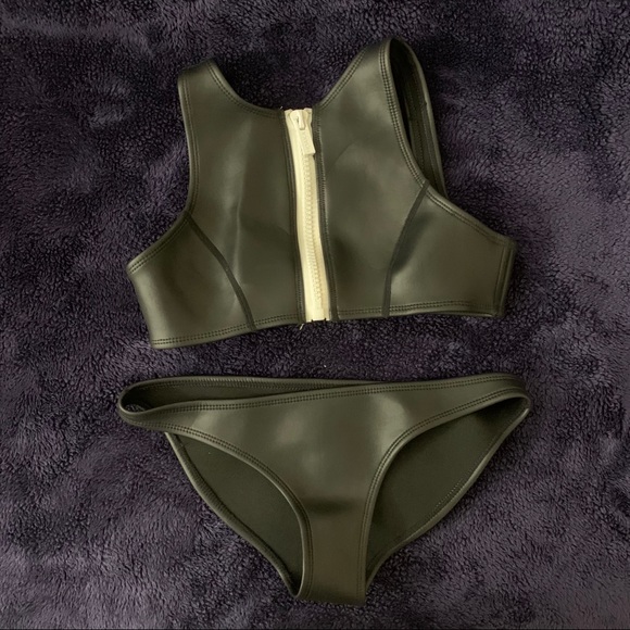 hoaka swimsuit zipper bikini top and bottom! - Picture 2 of 3